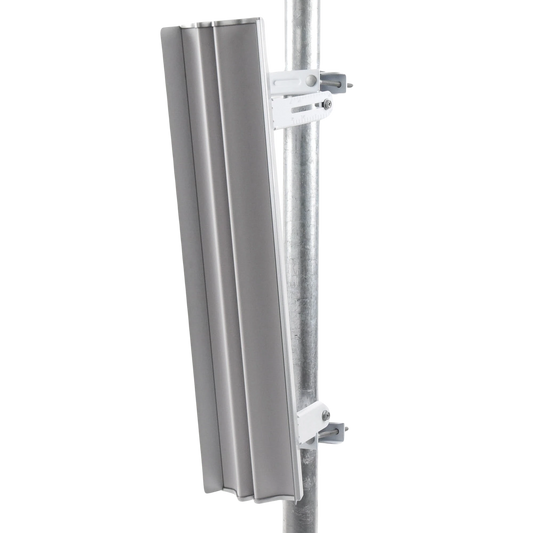 Antena sectorial para estaciones base airMAX AC de 60° de cobertura horizontal, en 5 GHz (5150 - 5875 MHz) de 21 dBi