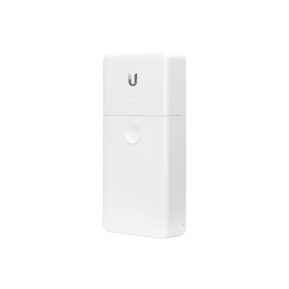 Switch PoE 24 V de Paso para Exterior con 4 Puertos Gigabit (1 PoE In, 3 PoE Out) NanoSwitch