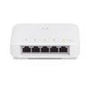 Switch UniFi FLEX de 5 puertos para semi-exterior IP55 (1 x PoE de entrada 802.3af/at/bt y 4 puertos PoE de salida 802.3af)