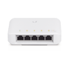 Switch UniFi FLEX de 5 puertos para semi-exterior IP55 (1 x PoE de entrada 802.3af/at/bt y 4 puertos PoE de salida 802.3af)