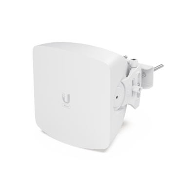 UISP Access Point Multipunto Tecnología Wave en 60 Ghz, hasta 15 estaciones, hasta 5.4 Gbps, respaldo en 5 Ghz. 1 puerto SFP+ 10G, 1 puerto 2.5g Gbps, con GPS