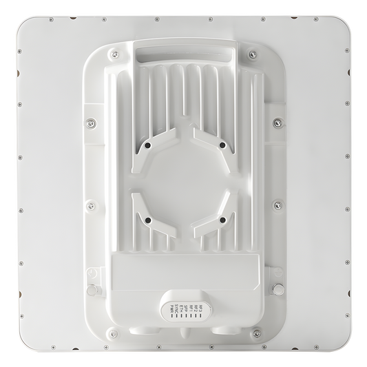PTP-550 Hasta 1.36 GBps / 4910 - 6200 MHz / 802.11 AC Wave 2 MU-MIMO